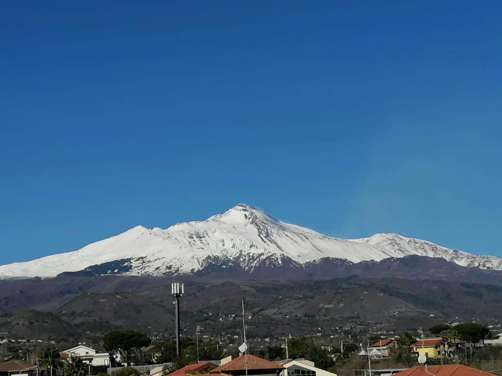 Ferienwohnung Il Sole Dell'Etna Aci SantʼAntonio Exterior foto